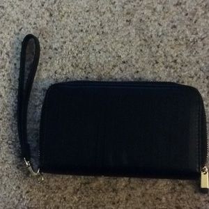 Black wristlet